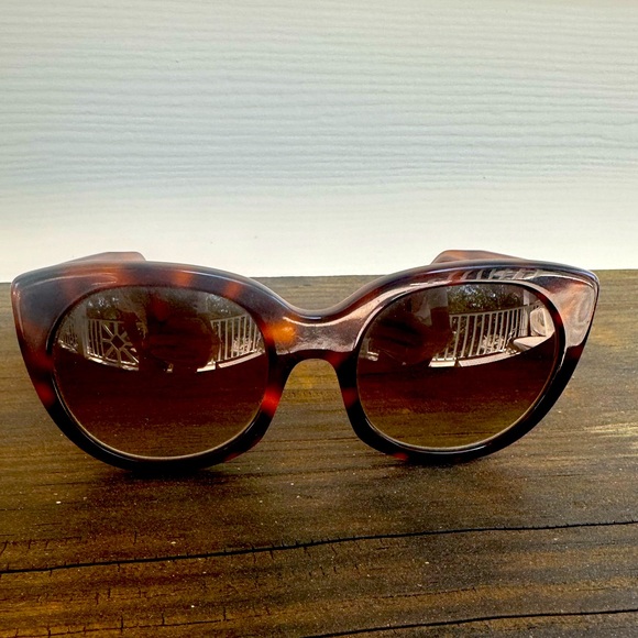 Thierry Lasrey, Tortoise Shell Sunglasses. Great condition. - Picture 1 of 6
